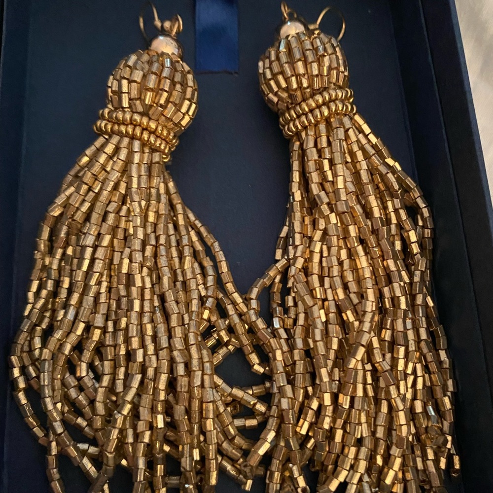 Dangle earrings